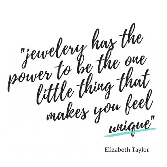 Make me an offer on your favorite items! 😊 - Picture 5 of 16